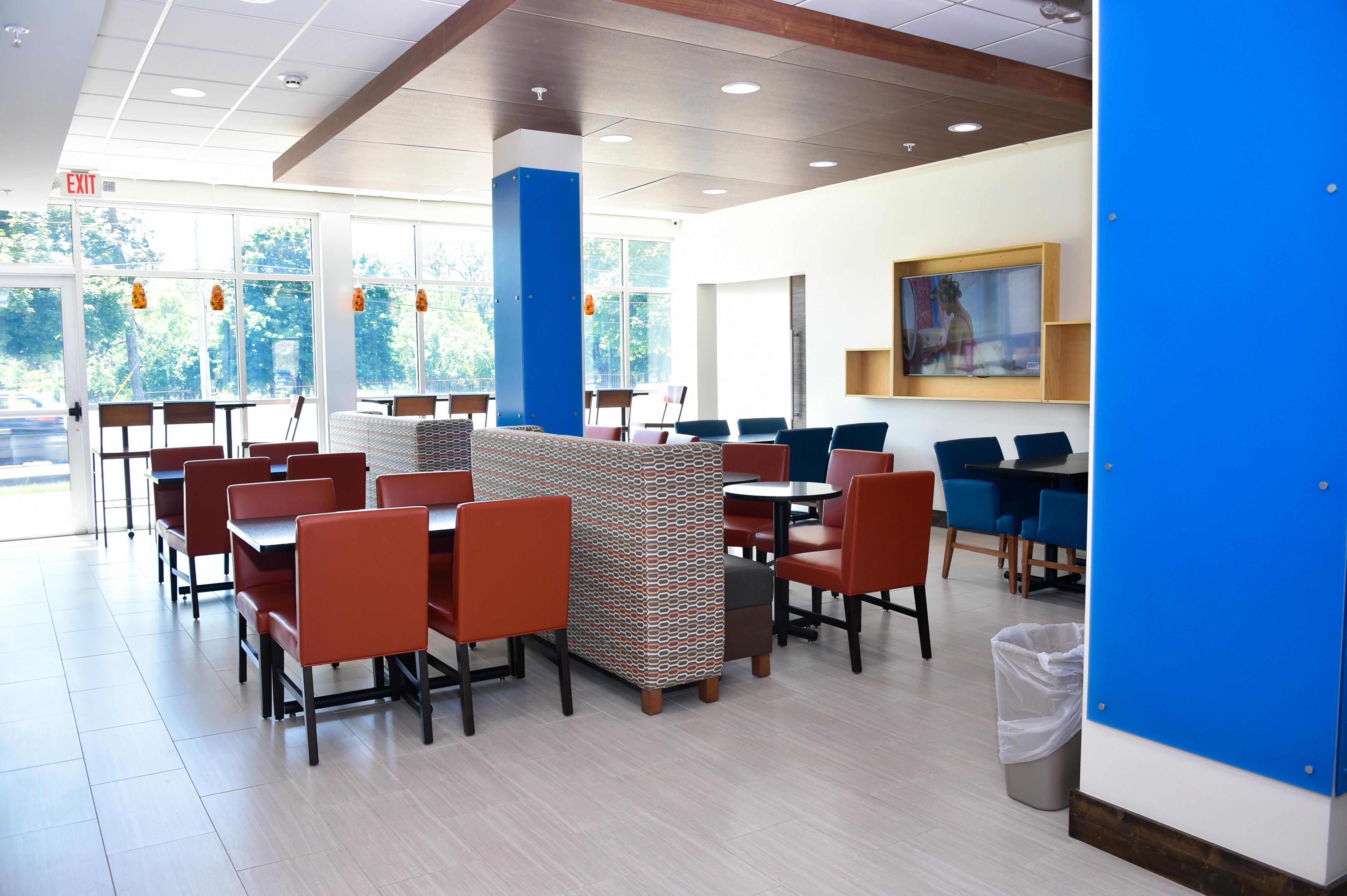 Holiday Inn Express & Suites - Bensenville - O'Hare By Ihg Exterior photo